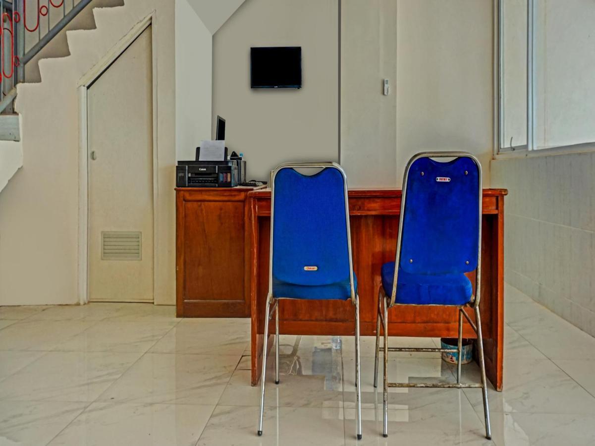 Reddoorz At Jalan Somba Opu Losari Makassar Extérieur photo