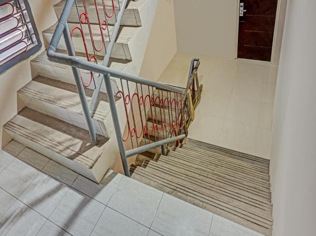Reddoorz At Jalan Somba Opu Losari Makassar Extérieur photo