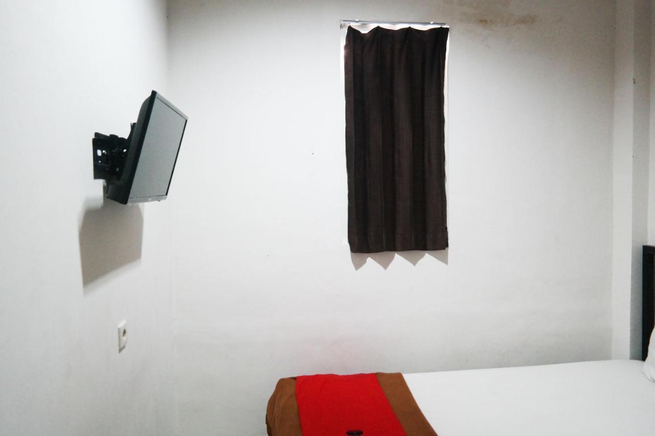 Reddoorz At Jalan Somba Opu Losari Makassar Extérieur photo