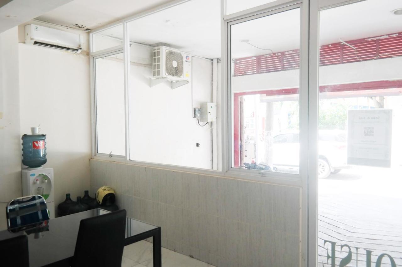 Reddoorz At Jalan Somba Opu Losari Makassar Extérieur photo