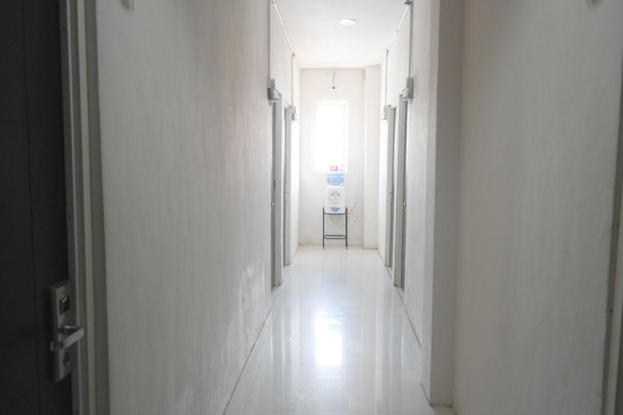 Reddoorz At Jalan Somba Opu Losari Makassar Extérieur photo